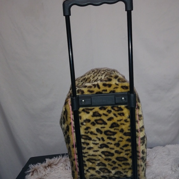 Tan Leopard Fur Pull Along Travel Bag Pink Trim - Picture 2 of 5